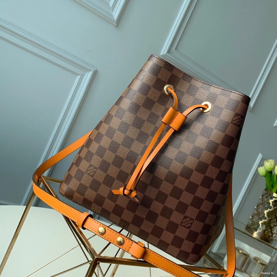 VUITTON LOUIS NÉONOÉ 0716